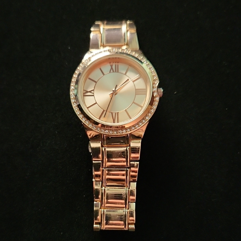 Elegant Rose Gold Women's Watch